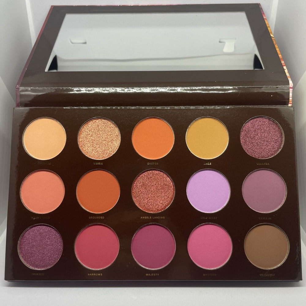 HIPDOT Zion Eyeshadow Palette
